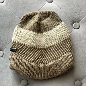 Arc’teryx cute visor two-tone knit beanie hat